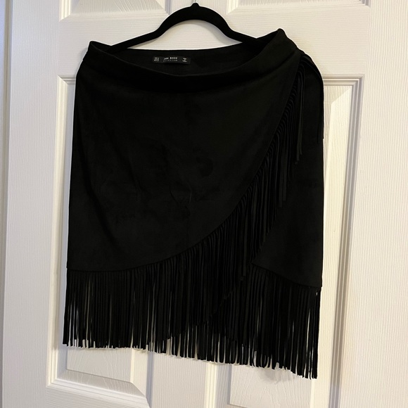 BLACK SUEDE FEEL FRINGE SKIRT - Picture 4 of 4